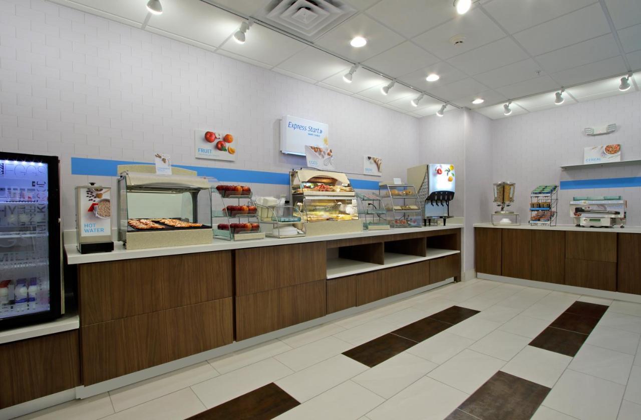 Holiday Inn Express & Suites Columbus North By Ihg Exteriér fotografie