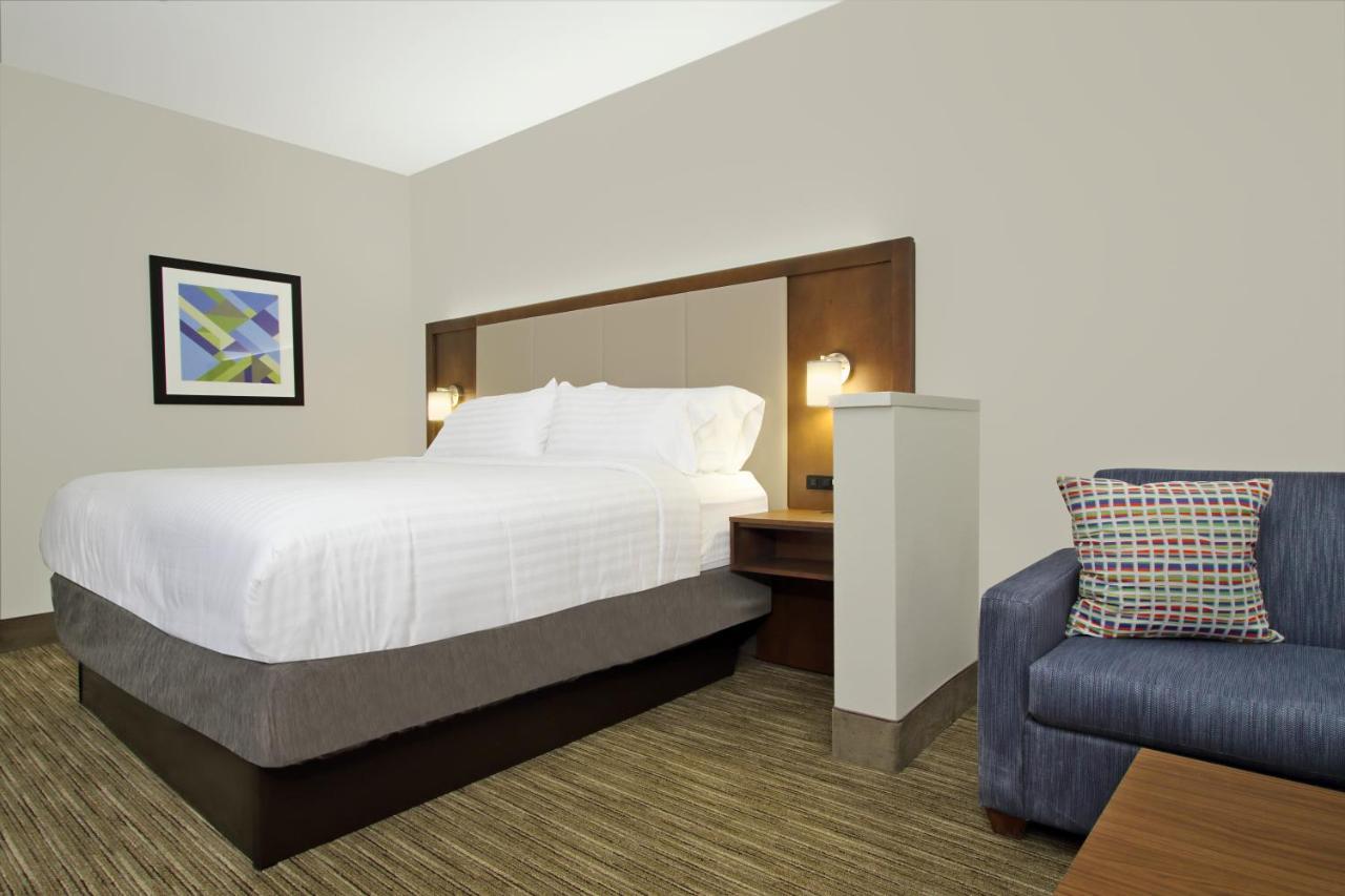 Holiday Inn Express & Suites Columbus North By Ihg Exteriér fotografie