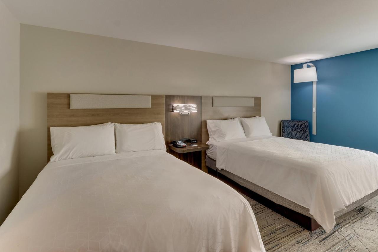 Holiday Inn Express & Suites Columbus North By Ihg Exteriér fotografie