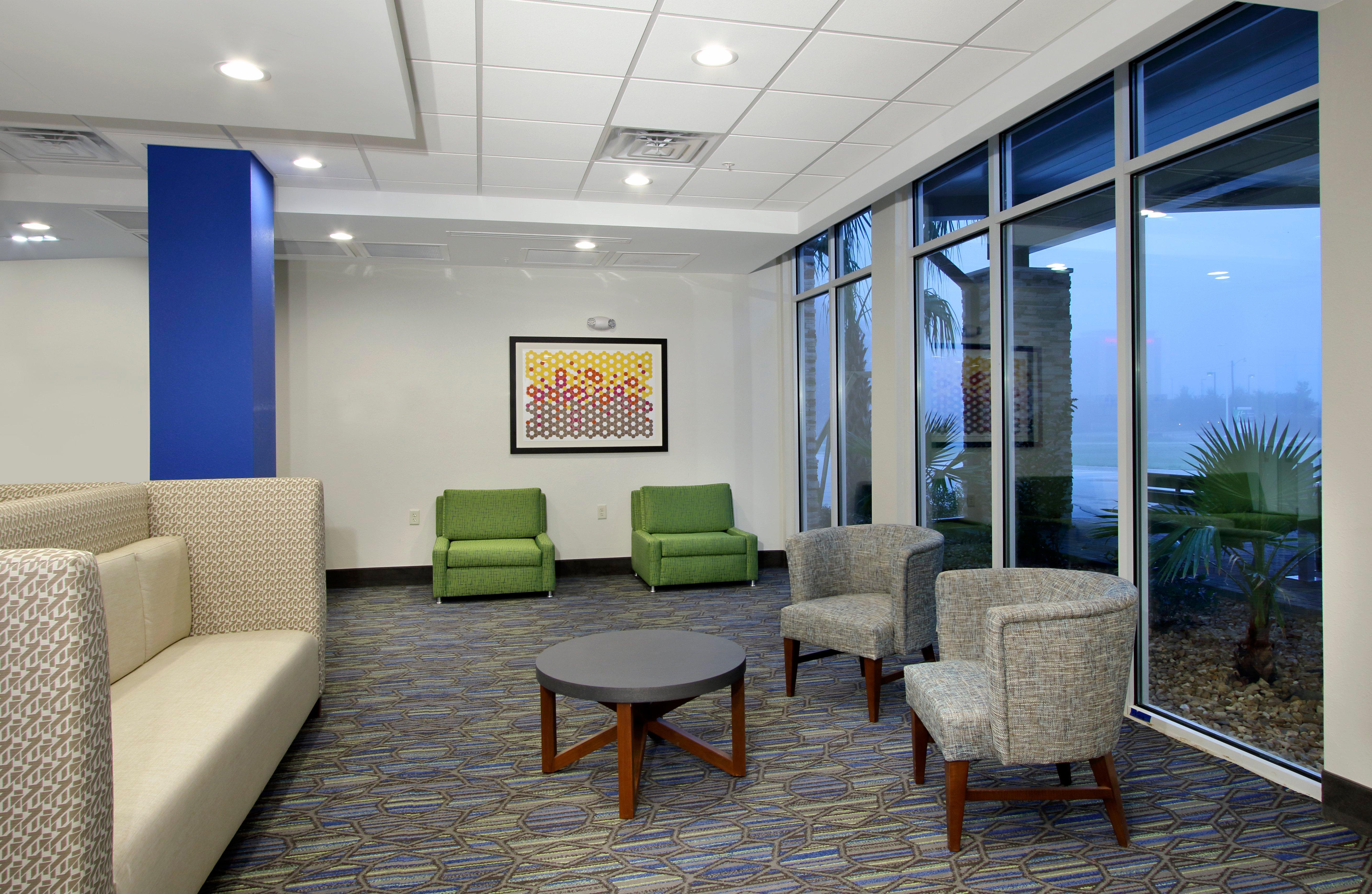 Holiday Inn Express & Suites Columbus North By Ihg Exteriér fotografie