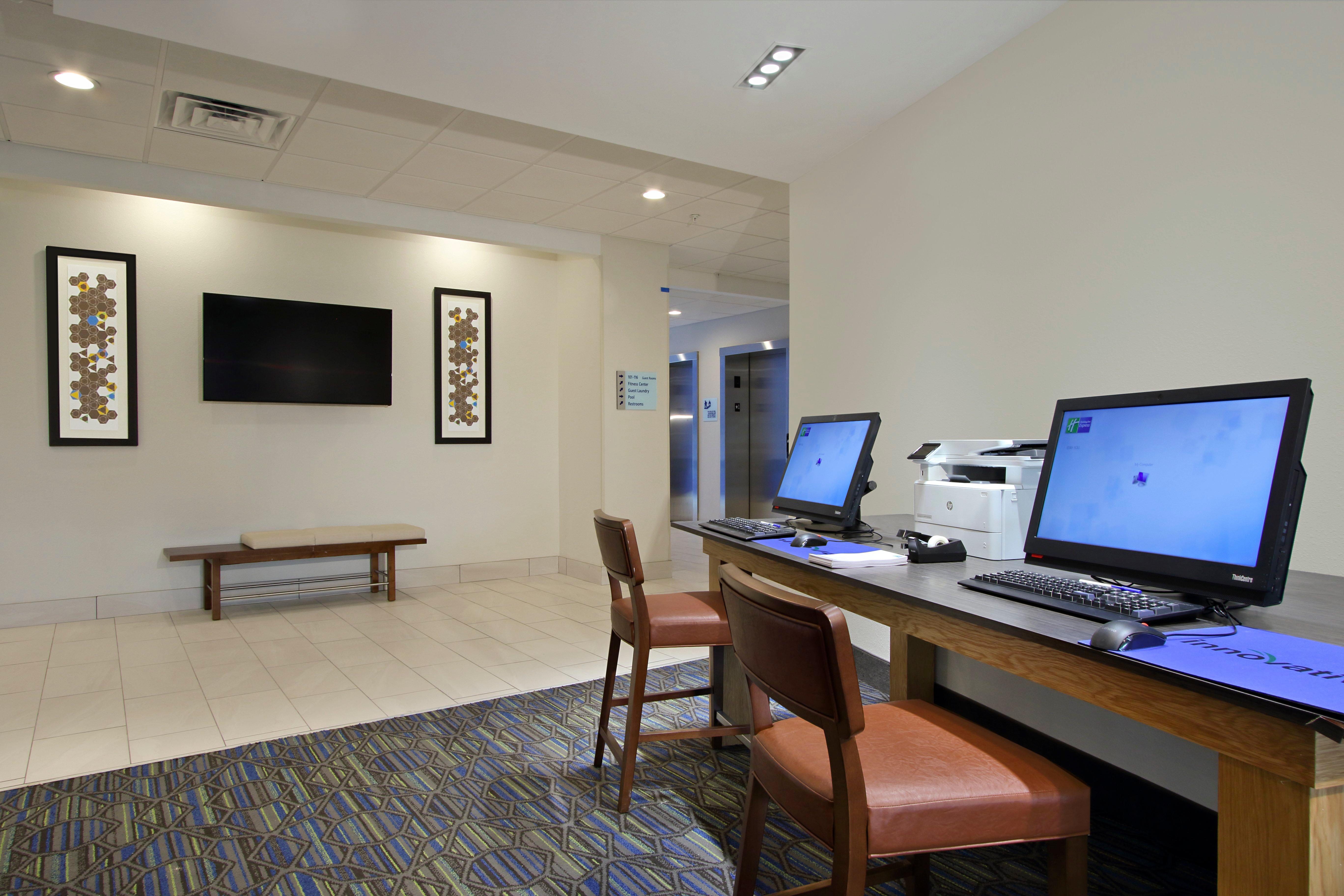 Holiday Inn Express & Suites Columbus North By Ihg Exteriér fotografie